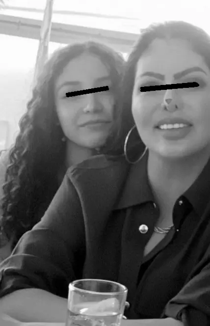 Su madre dio el consentimiento para que fuera aprobada la cirugía estética. Facebook.