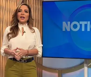 Conductora anuncia la muerte de su compañero durante noticiero en vivo