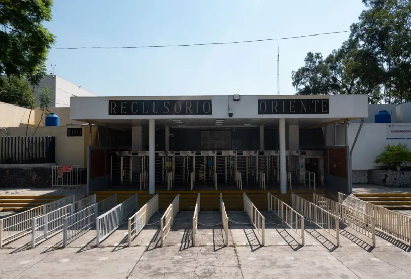 Interno se fuga del Reclusorio Oriente en Iztapalapa