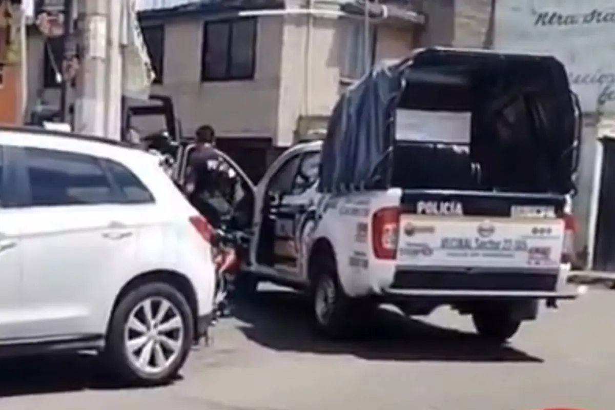  Un presunto ladrón murió tras ser golpeado por vecinos en la colonia Valle de Anáhuac, luego de intentar asaltar un Oxxo sin portar arma. 