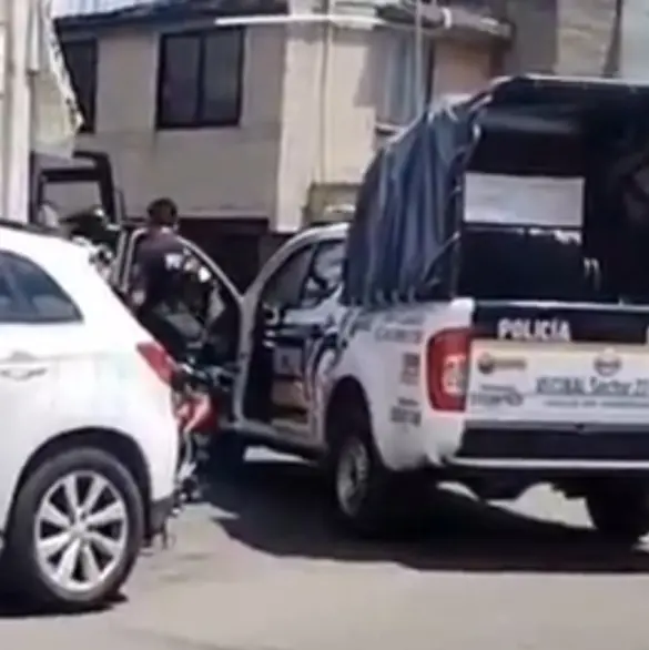 Sujeto roba Oxxo y vecinos lo linchan en Ecatepec