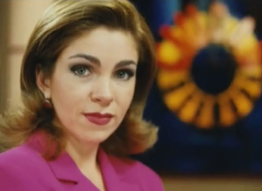 Su incursión en la televisión comenzó en medios locales, primero presentando horóscopos y luego como conductora de programas deportivos.