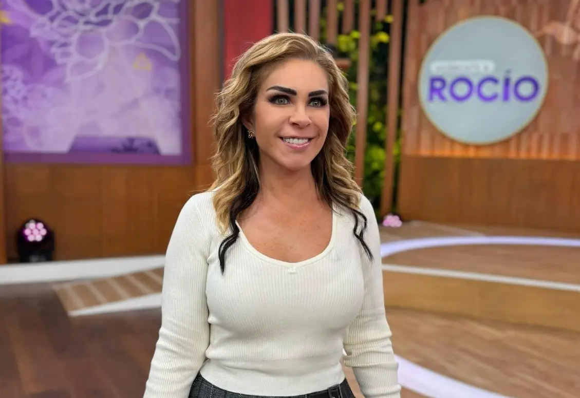 Hoy, a sus 62 años, además de su trabajo en la pantalla chica, también mantiene una fuerte presencia en redes sociales.<br>