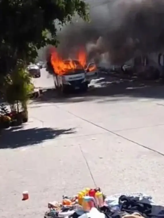 Para garantizar un mínimo de movilidad, se instaló una base provisional frente al cuartel de la Guardia Nacional. Captura de pantalla.