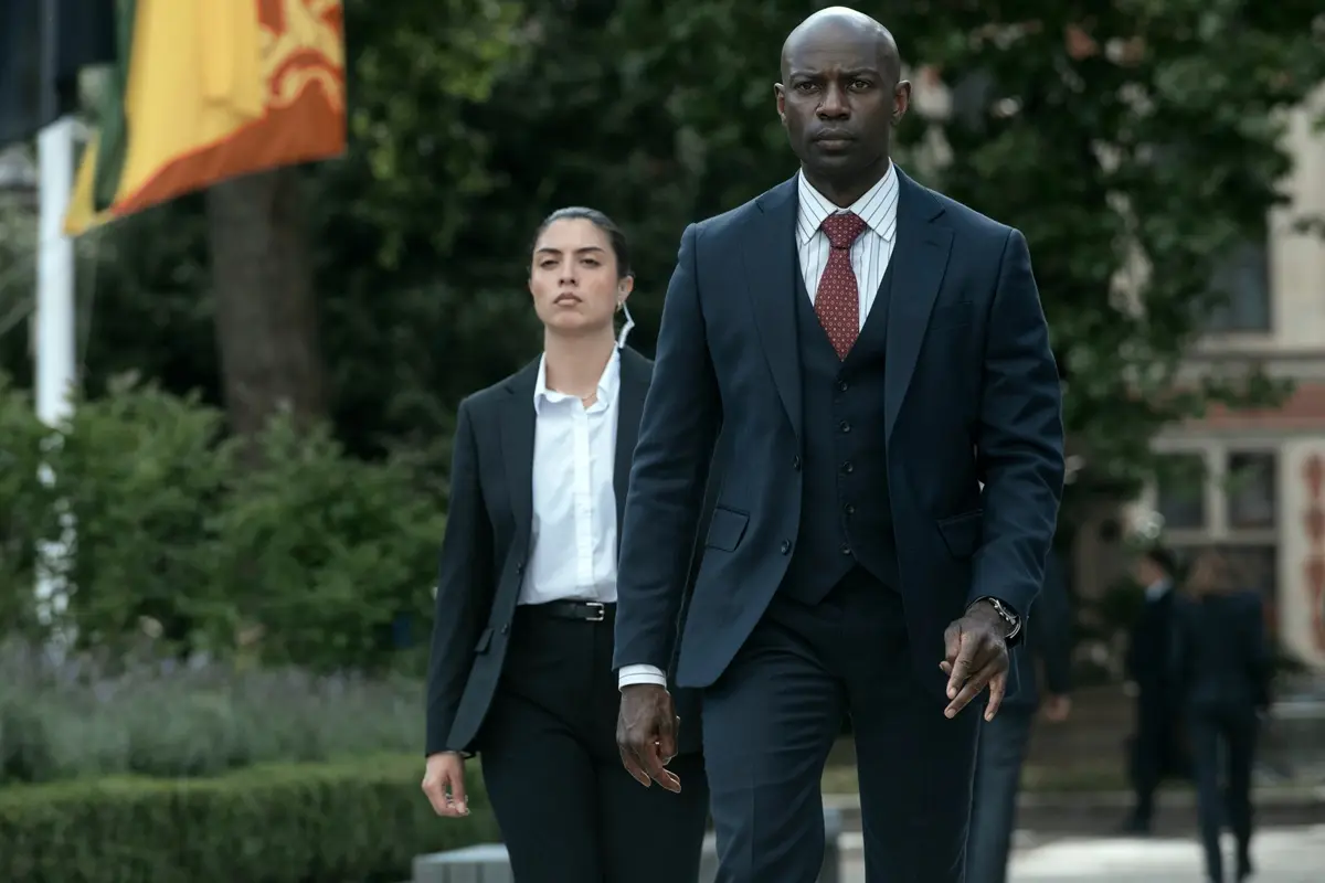 La diplom&aacute;tica: Temporada 3 (16 de octubre). En medio de una crisis diplom&aacute;tica, Kate enfrenta una fr&aacute;gil administraci&oacute;n nueva y una amenaza mortal con consecuencias globales.<br>