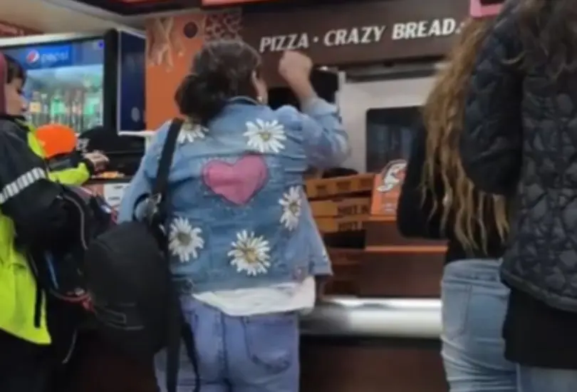 "Servicio de mierd*": clienta explota contra empleada de Little Caesars