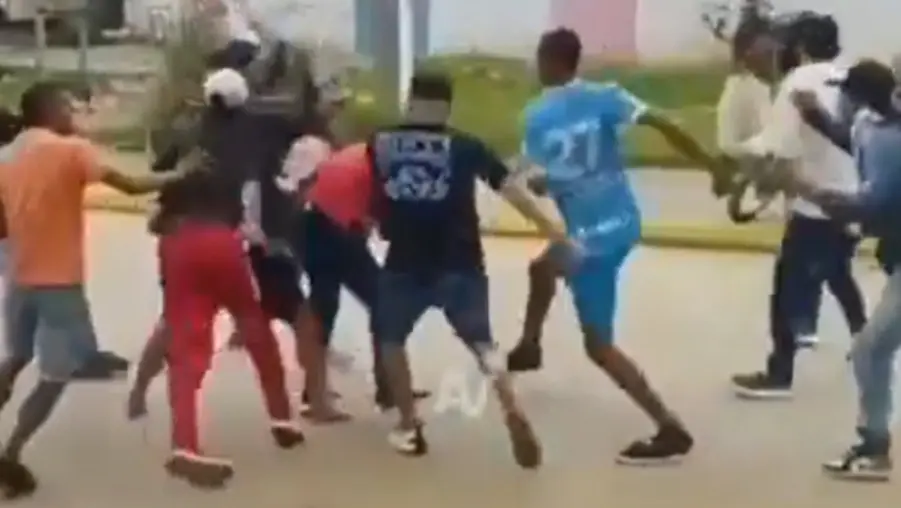 Golpeó a su esposa embarazada y terminó recibiendo brutal paliza de testigos