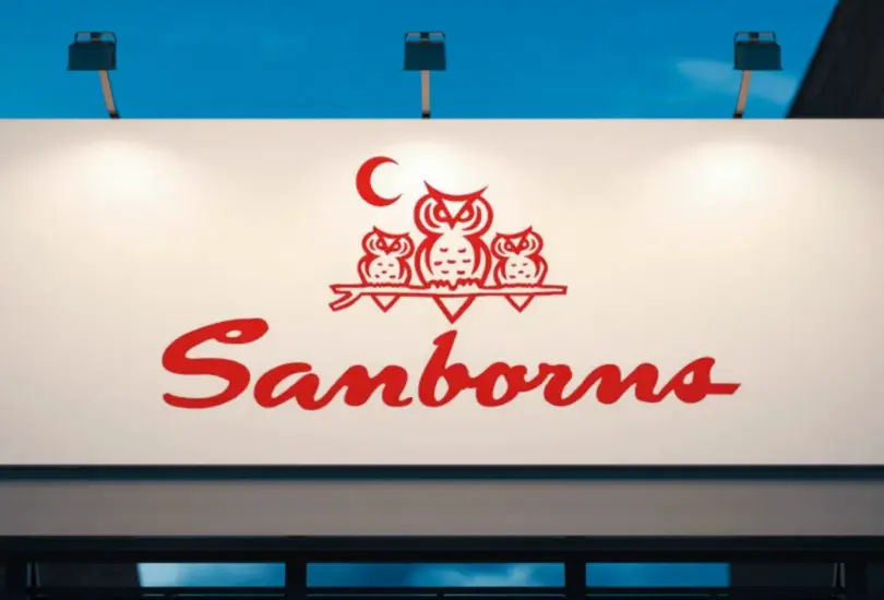 Grupo armado asalta Sanborns Del Valle: roba joyería y relojes