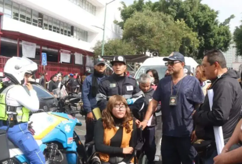 Tras la explosión de una pipa, la joven paramédica perdió una pierna y tres dedos de la mano izquierda.