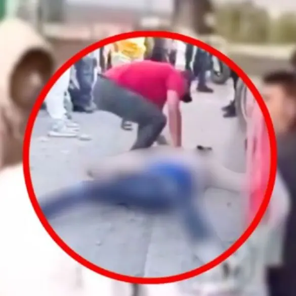 Manifestantes matan a golpes a joven que intentó cruzar bloqueo en Edomex 