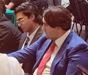 Jesús Ernesto, hijo de AMLO, reaparece y participa en Parlamento Juvenil en el Senado 