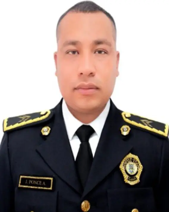 El 30 de septiembre fue asesinado el mando policiaco José Jacinto Ponce Alfaro. X.