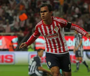 Detienen a Omar Bravo, exjugador de las Chivas, por presunto abuso infantil agravado