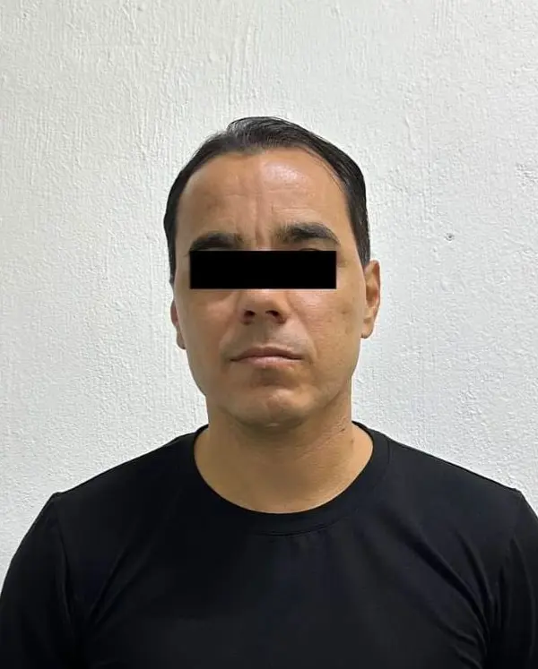 El exfutbolista fue puesto a disposición de las autoridades para resolver su situación jurídica. SSPC.