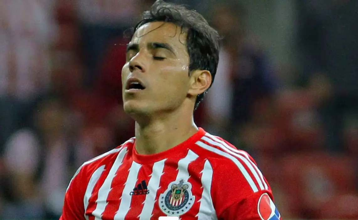 Omar Bravo habría cometido tocamientos, insinuaciones sexuales y amenazas. Especial