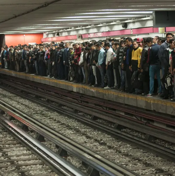 ¿Llegaste tarde al trabajo? Así puedes obtener tu justificante de retraso debido al Metro CDMX