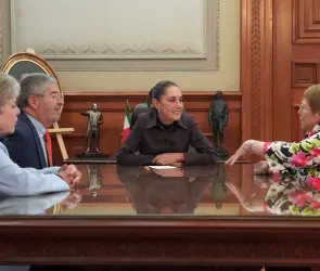 Sheinbaum y Michelle Bachelet se reúnen para dialogar sobre liderazgo femenino