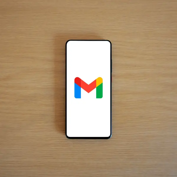 Estafa invisible: el nuevo fraude con IA que engaña a usuarios de Gmail