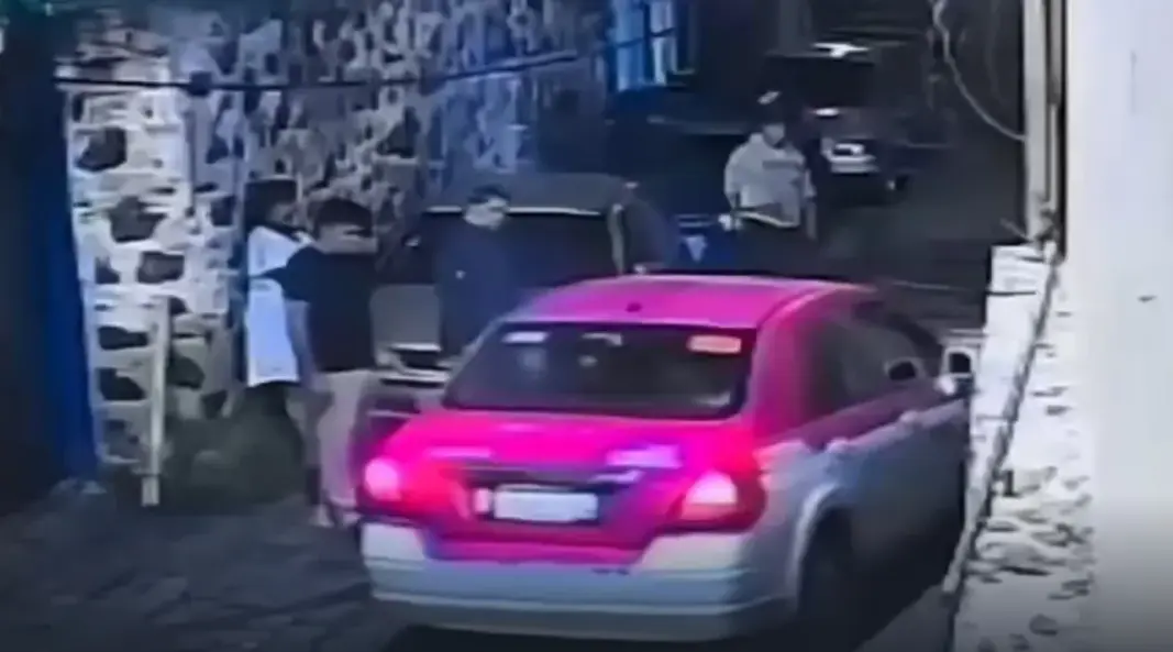 Debido a la agresión una mujer y hombre resultaron gravemente heridos. Captura de pantalla