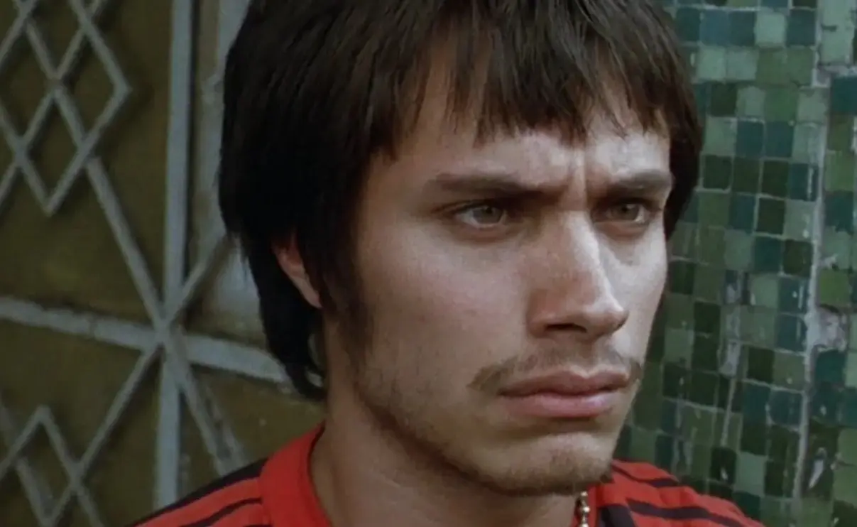 Gael Garc&iacute;a Bernal interpret&oacute; a Octavio