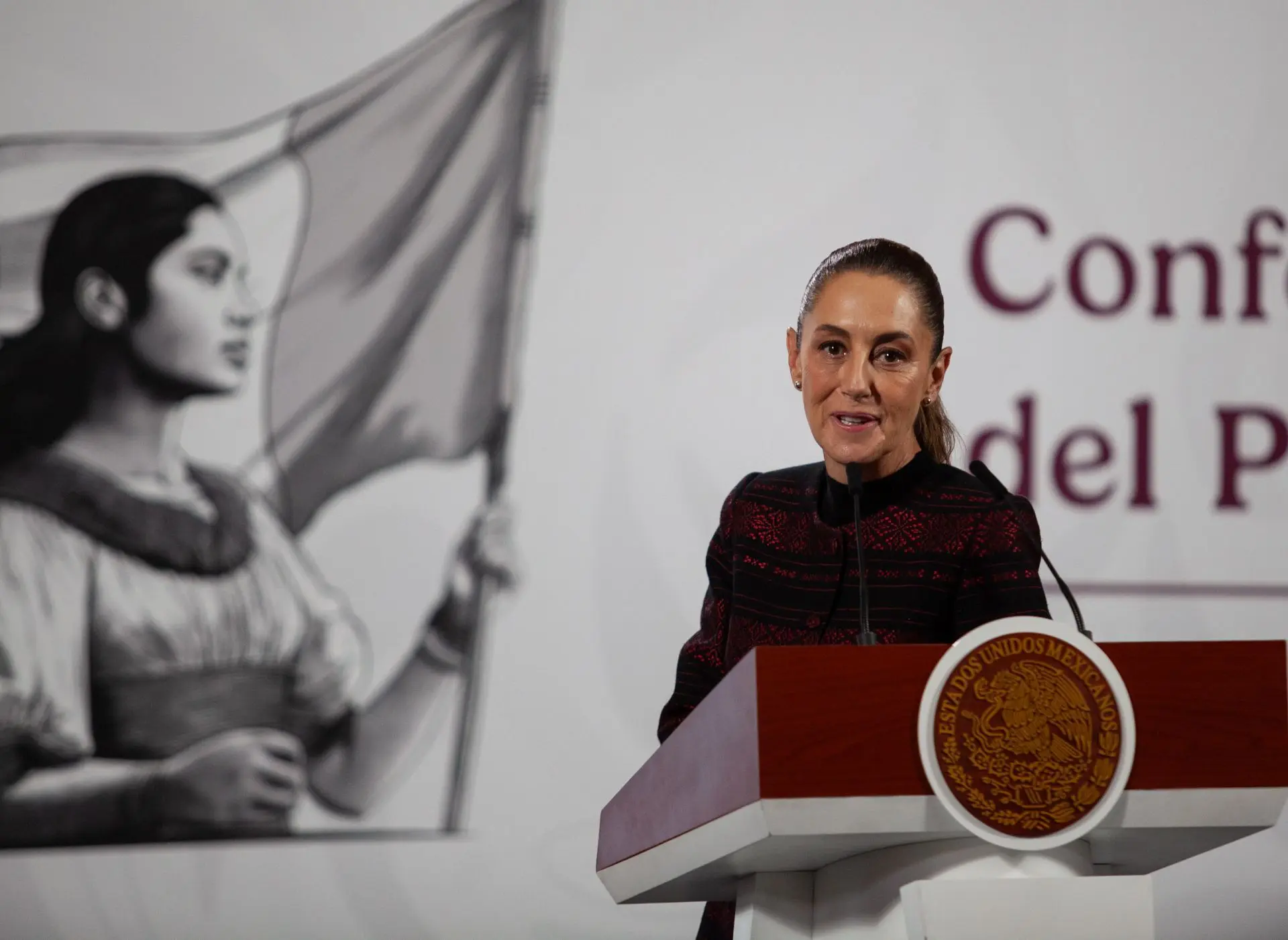 Sheinbaum evita debate por avión de Noroña Cuartoscuro