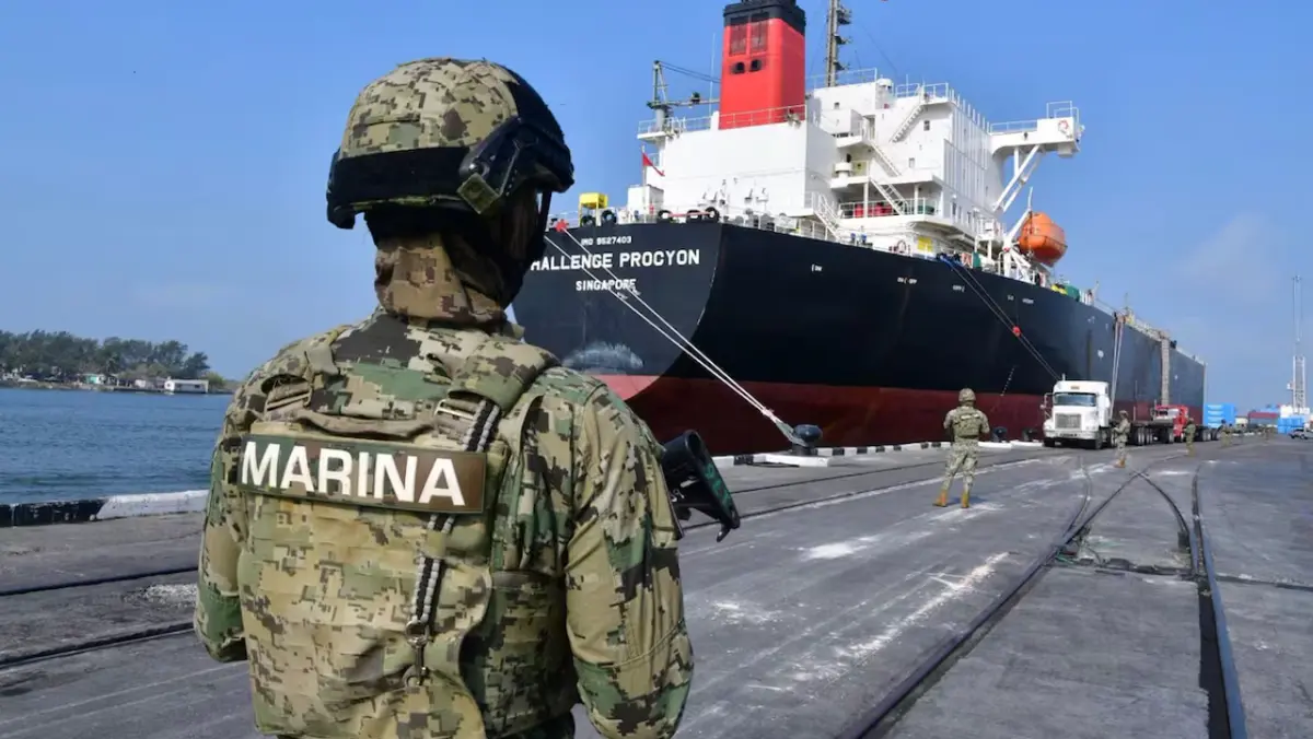 Decomiso de un un buque cisterna con 10 millones de litros de diésel de contrabando, el 19 de marzo en el puerto de Tampico. Especial