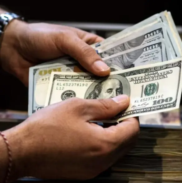 Peso mexicano pierde terreno frente al dólar este 10 de octubre