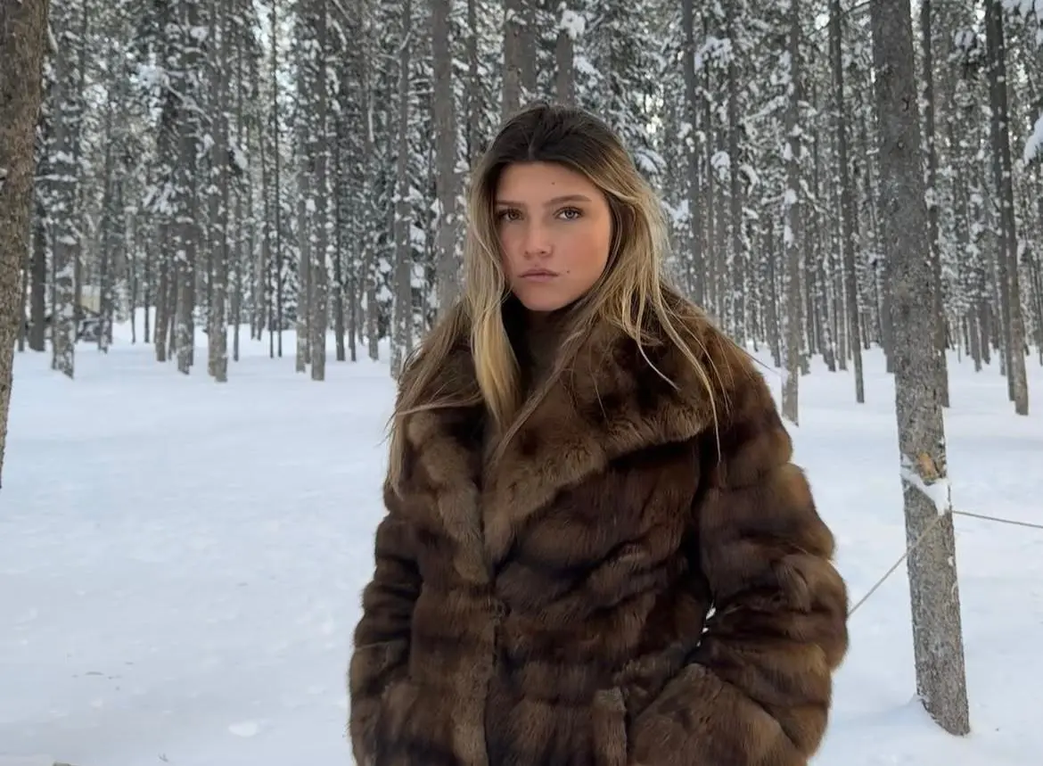Adem&aacute;s de su trabajo como actriz, Antonia Mayer se ha posicionado en redes sociales como una influencer de moda.