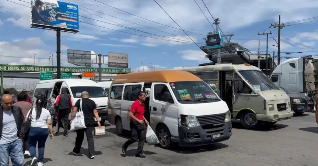 El gobierno del Estado de México anunció el aumento en la tarifa de transporte público de 12 a 14 pesos. Especial