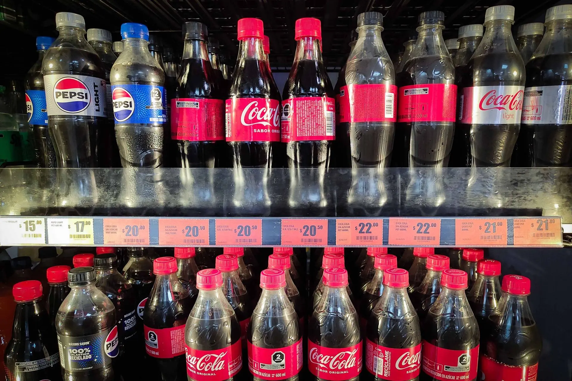 Habrá aumento en las bebidas azucaradas. Cuartoscuro.