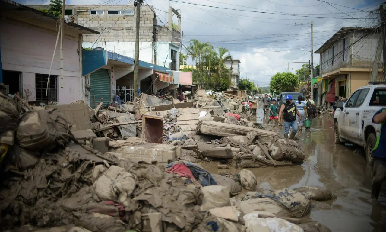  Poza Rica tras la tragedia de octubre. 