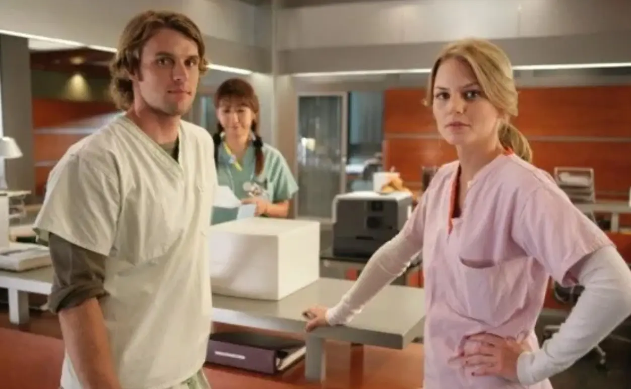 En la quinta temporada, se casa con su compa&ntilde;ero Robert Chase, pero lo deja cuando &eacute;l comete un asesinato.