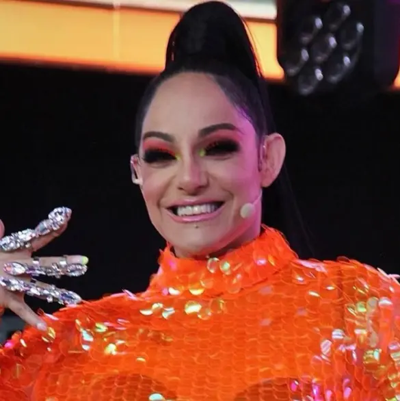Lolita Cortés se declara queer y recibe críticas por no saber explicarlo