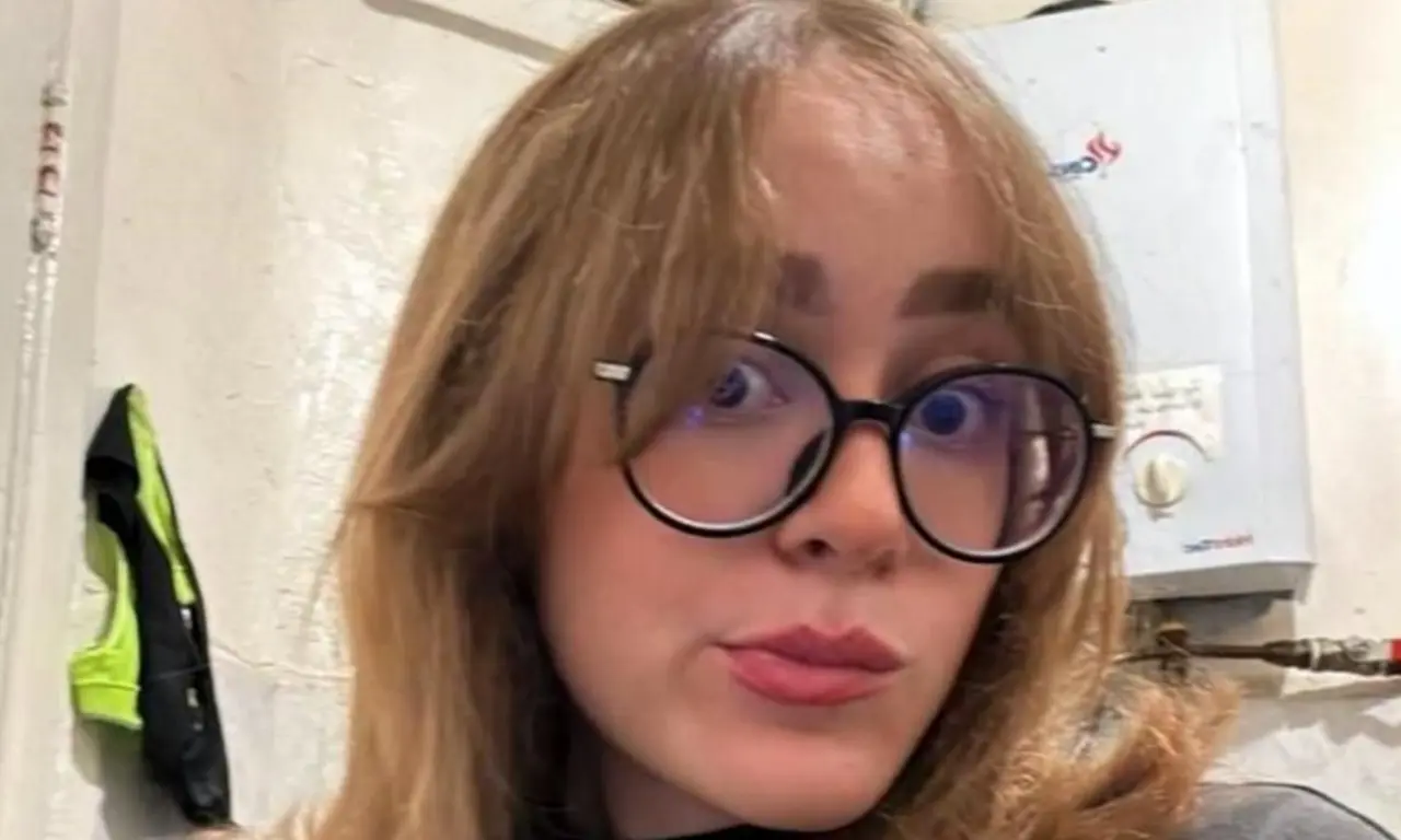  Andrea Holguín murió mientras se bañaba. 