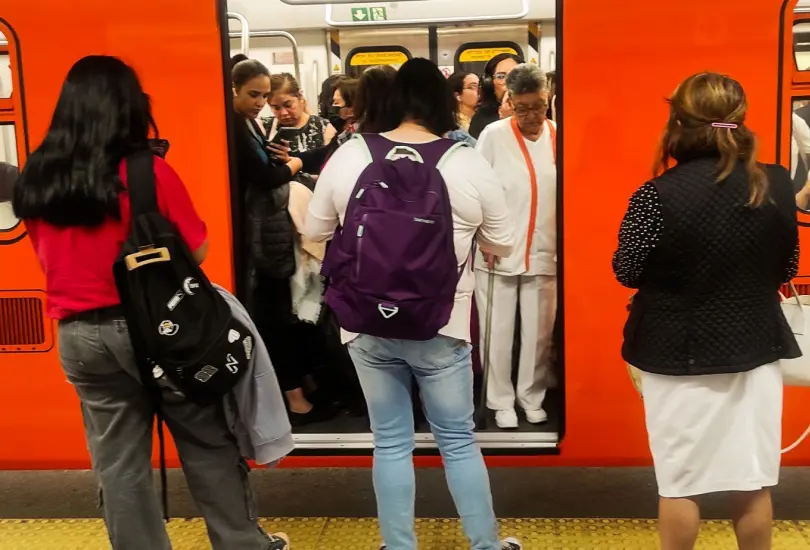Esta beca brinda un apoyo para que las y los universitarios puedan cubrir sus gastos en transporte o parte de ellos. Esta beca brinda un apoyo para que las y los universitarios puedan cubrir sus gastos en transporte o parte de ellos.