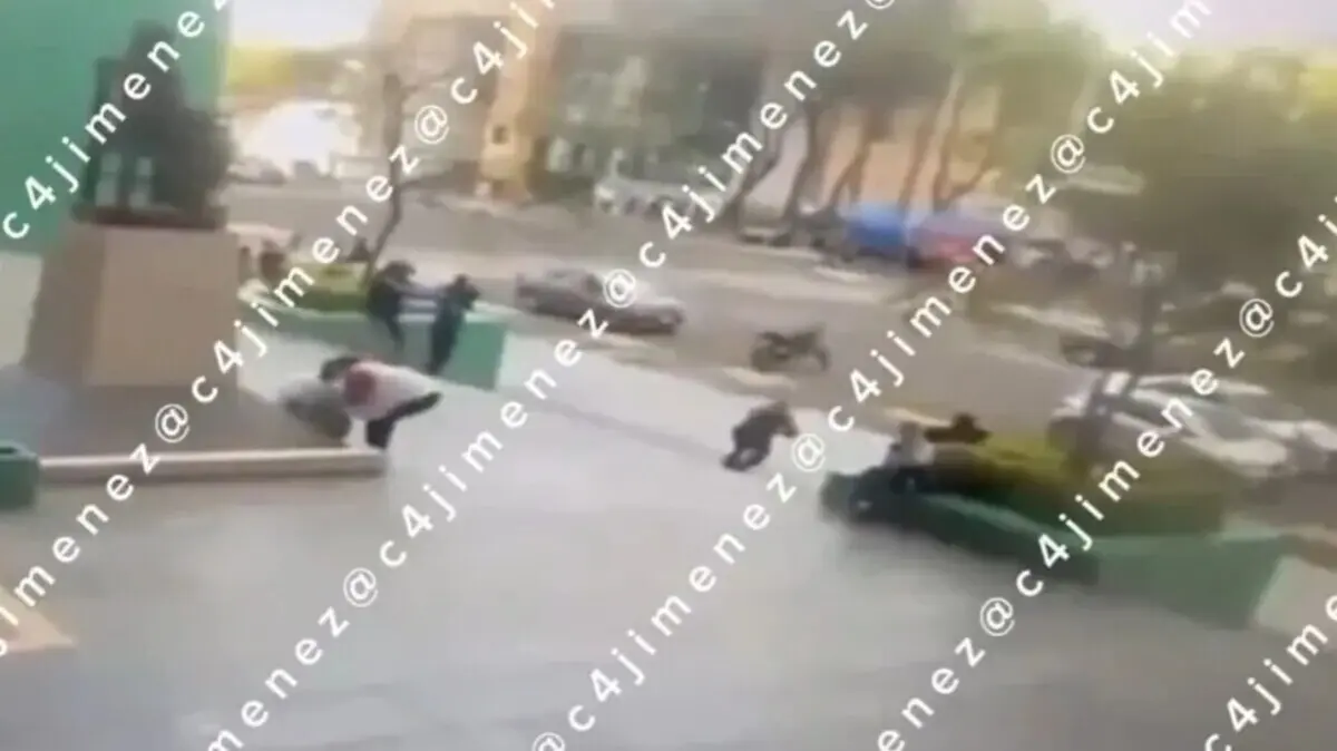  El video muestra el momento exacto en que sicarios dispararon contra el abogado David Cohen en la CDMX.
 