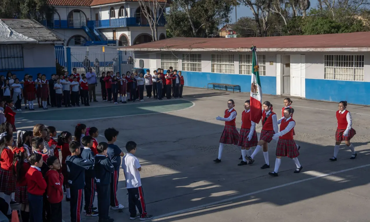  Becas del Bienestar: estudiantes recibirán su tarjeta en noviembre 