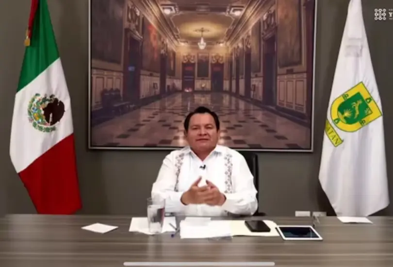 El gobernador de Yucatán fue albureado en vivo y el video se volvió viral.