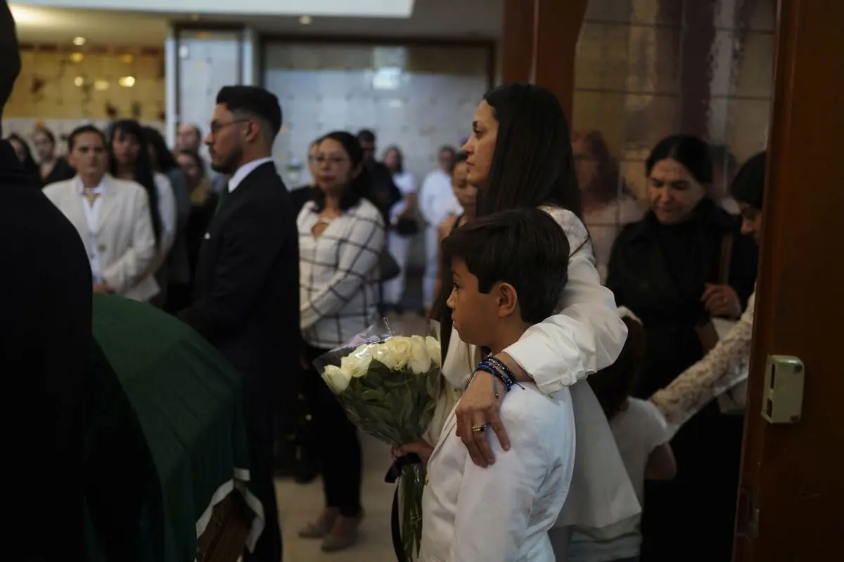 En medio del dolor, su esposa, la magistrada Amelí Gissel Navarro Lepe, tomó la palabra para recordarlo como un hombre comprometido con la justicia y la paz. Cuartoscuro.