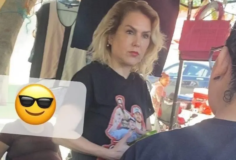 Mamá de Aldo de Nigris en el tianguis