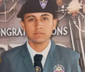 Madre entrega a su hija tras impactar y matar a motociclista en Nuevo León