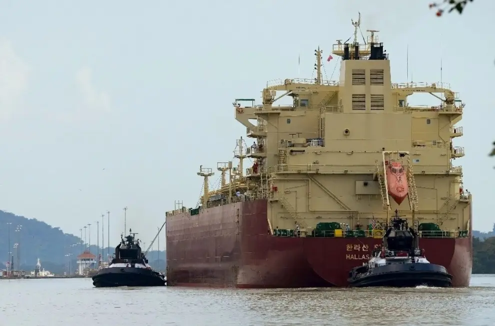 Un buque petrolero llamado Torm Agnes entró al Puerto de Ensenada, en la costa del Pacífico de México, transportando casi 120 mil barriles de diésel. Especial