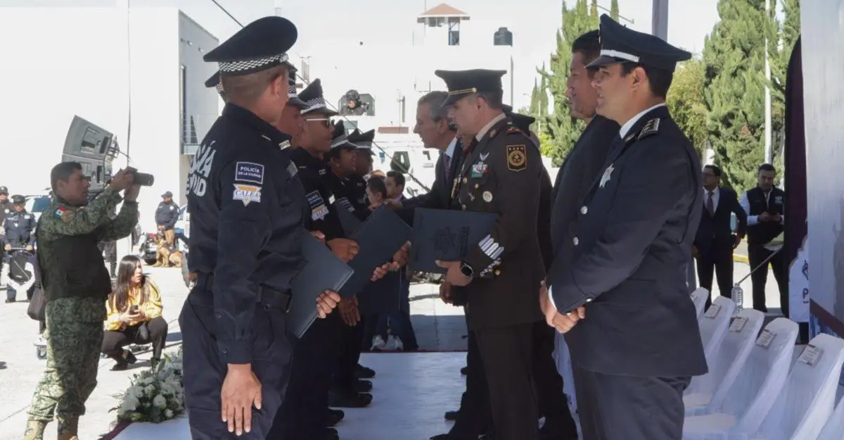 La graduación de los nuevos cadetes. Puebla.