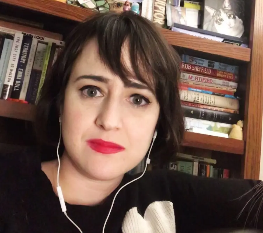 Comenz&oacute; a llamar la atenci&oacute;n por sus interpretaciones y Danny DeVito la eligi&oacute; para que protagonizara 'Matilda'.