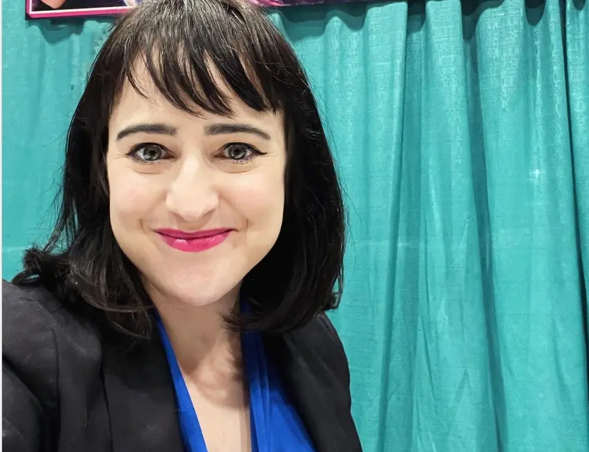 Al igual que Matilda, durante su adolescencia Mara se refugi&oacute; en la literatura y escrib&iacute;a relatos en sus tiempos libres.<br>