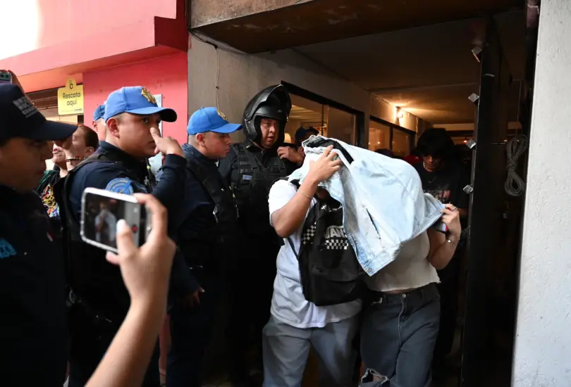 Hallan posible red de trata de personas en fiesta clandestina de la colonia Juárez, CDMX