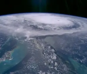 Huracán Melissa alcanza categoría 5: video en 4K desde el espacio muestra su fuerza devastadora