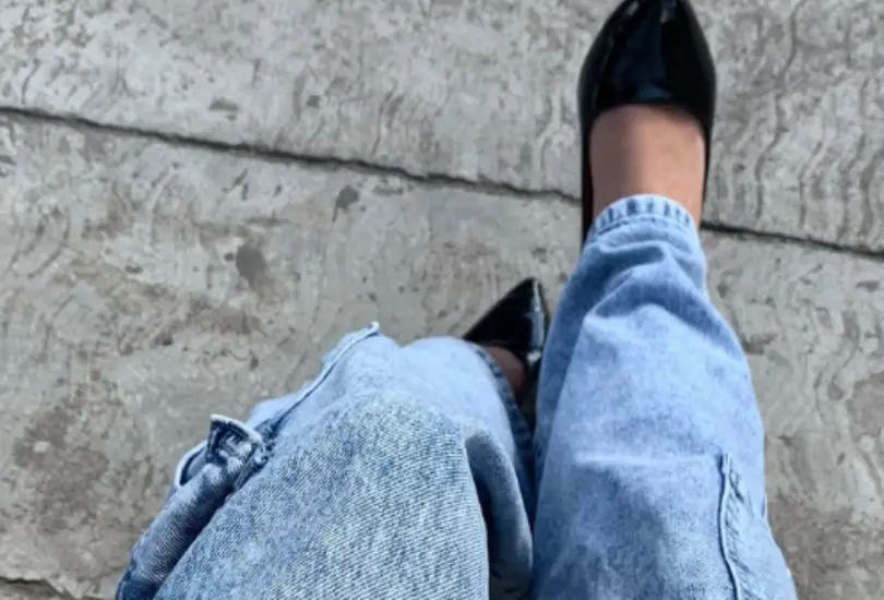 "Al ver que su mamá se acercaba, la chava se quitó las zapatillas, la gorra. Después se quitó la chamarra y se trepó", recordó el testigo. "Al ver que su mamá se acercaba, la chava se quitó las zapatillas, la gorra. Después se quitó la chamarra y se trepó", recordó el testigo.
