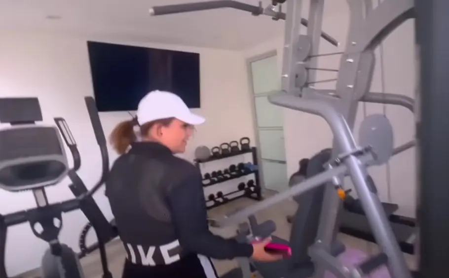 Su hermano, Fredy Ordaz 'Lapizito', tambi&eacute;n ha dado recorridos por la casa de su hermana para su canal de YouTube.