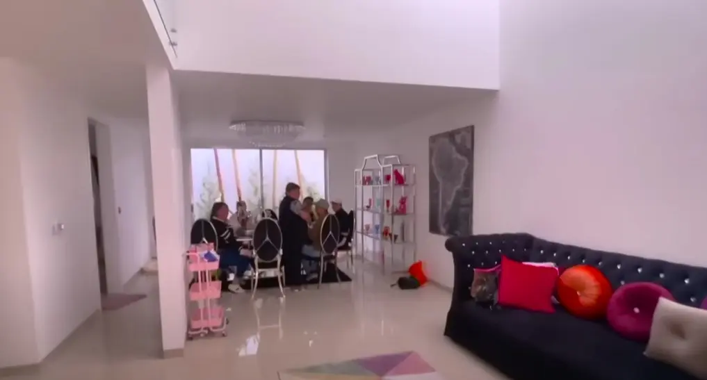 Gracias a su &eacute;xito en redes, ha podido comprarse una lujosa casa.